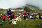 44 Tanta gente con una sola spera di sole!